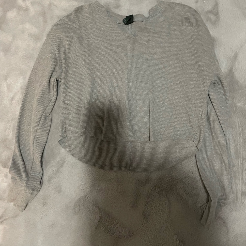 gray longsleeve